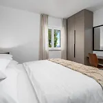 别墅 Atopos With Heated Private Pool, 5 Bedrooms, Cinema Room, Panoramic Sea Views *