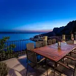 Atopos With Heated Private Pool, 5 Bedrooms, Cinema Room, Panoramic Sea Views *