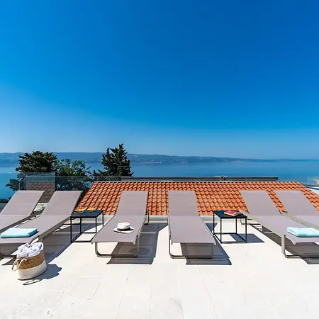 Vila New! Atopos With Heated Private Pool, 5 Bedrooms, Cinema Room, Panoramic Sea Views