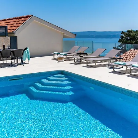 Vila New! Atopos With Heated Private Pool, 5 Bedrooms, Cinema Room, Panoramic Sea Views