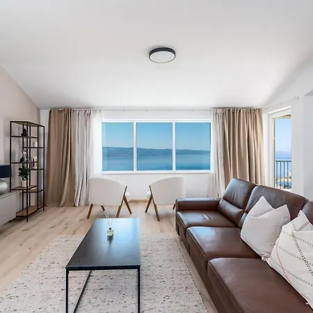 Atopos With Heated Private Pool, 5 Bedrooms, Cinema Room, Panoramic Sea Views *