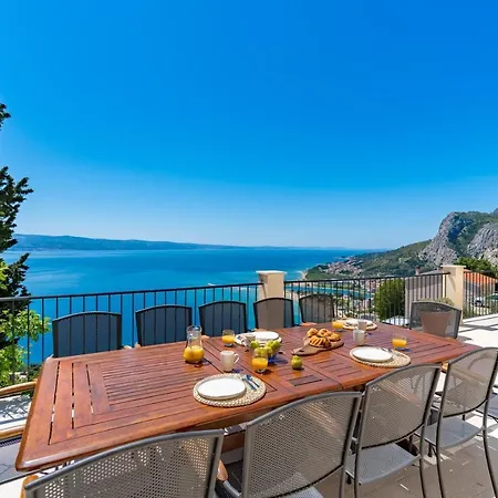 Atopos With Heated Private Pool, 5 Bedrooms, Cinema Room, Panoramic Sea Views * Omiš