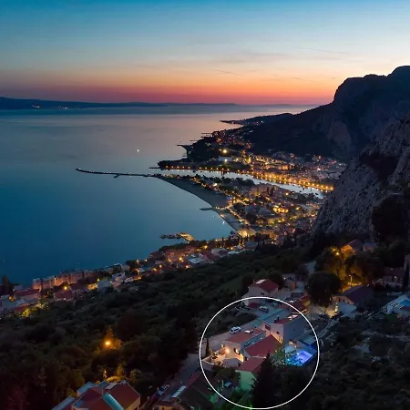 New! Atopos With Heated Private Pool, 5 Bedrooms, Cinema Room, Panoramic Sea Views Vila