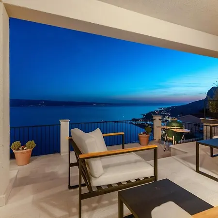 Atopos With Heated Private Pool, 5 Bedrooms, Cinema Room, Panoramic Sea Views